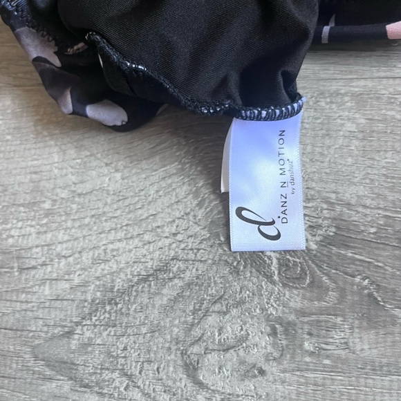 Black dance leotard Danz N Motion size 6 - 7 - Picture 2 of 5